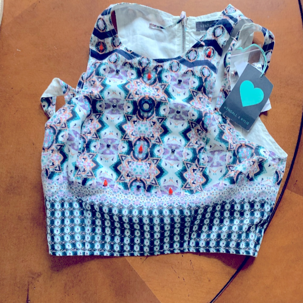 NWT Kendall and Kyle crop top  xs